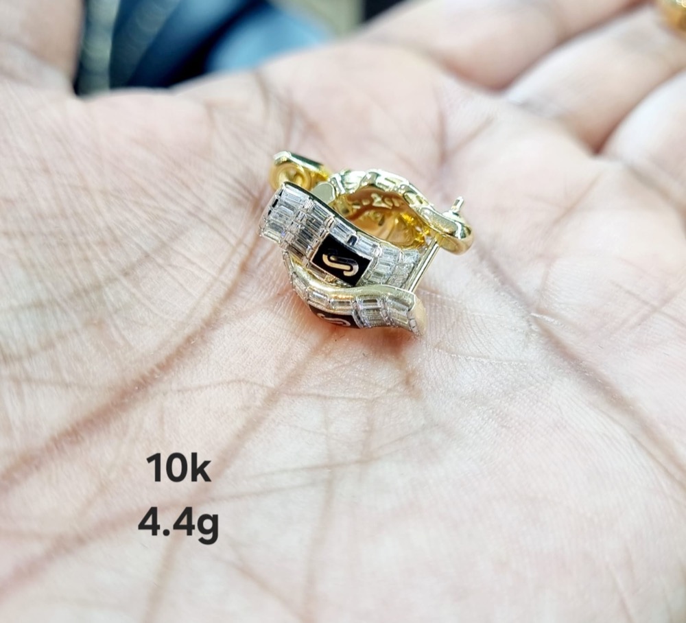 Par de aretes de Oro 10K de 4.4 g — Maxi Gold, referencia MG-AR-10K-0119